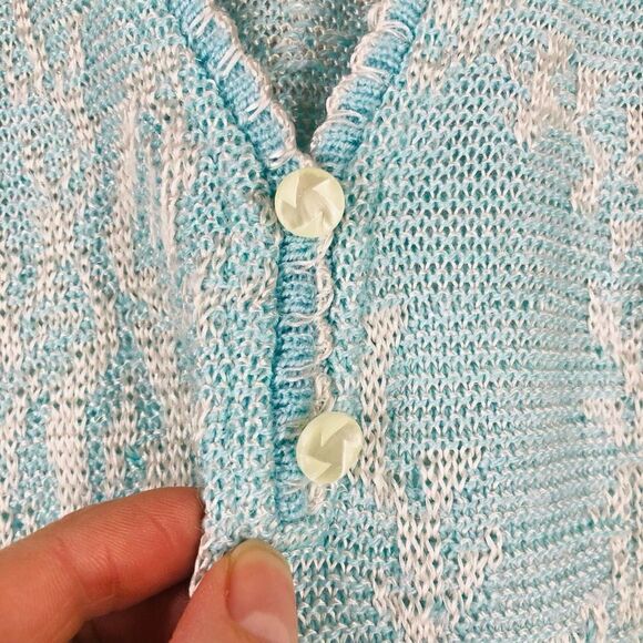 Holiday KNITWEAR Vintage Blue White Floral Knit Vneck Sweater‎ Sz S/M - Picture 4 of 9